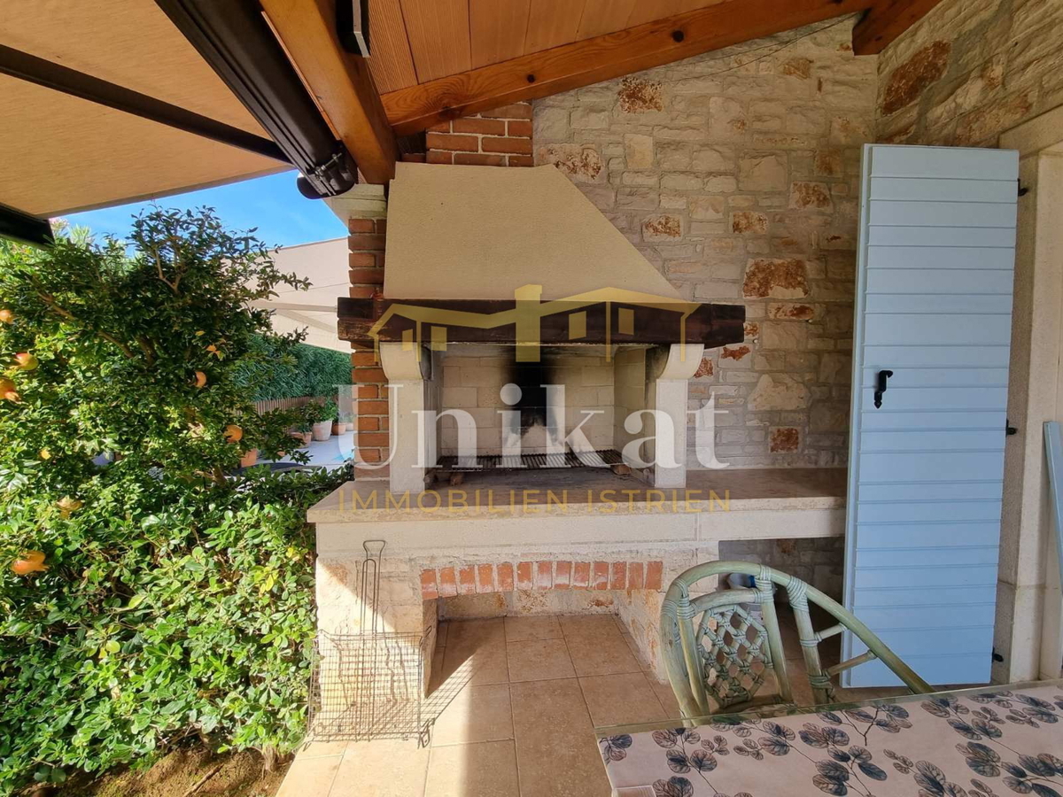 Dvojna hiša v istrskem slogu